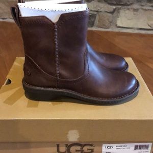 🔥NIB Ugg Australia Women’s Neevah Sz-6